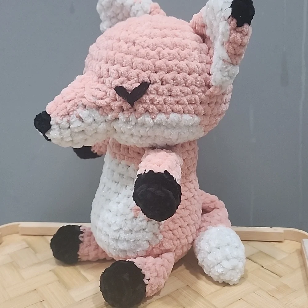 Sleepy Fox - Picture 2 of 4